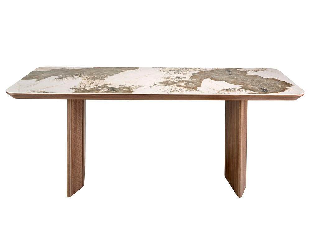 Combina la chapa natural de nogal con el sobre en porcelánico, mesa 1129 de Ángel Cerdá