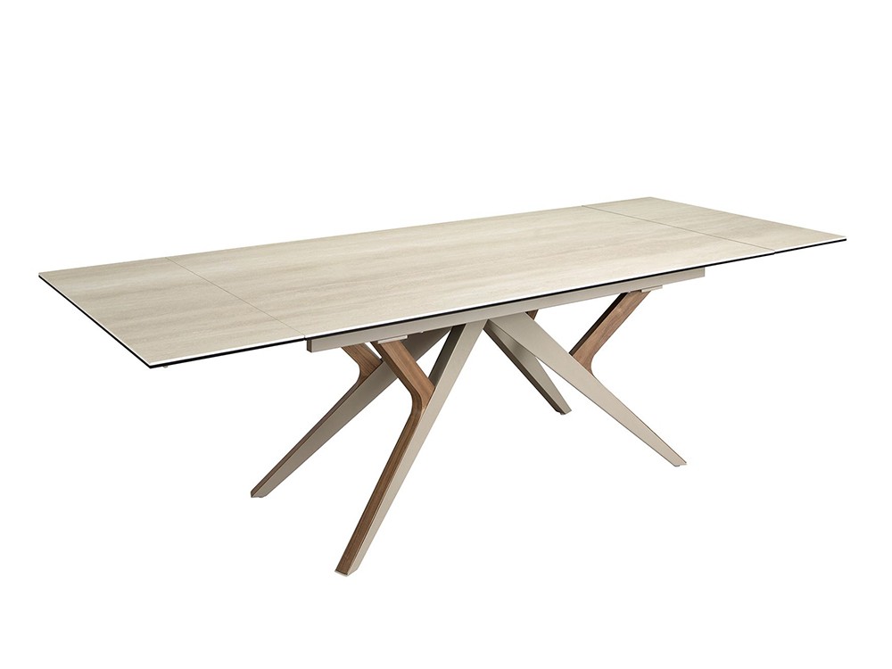 Sobre porcelánico con dos extensiones en porcelánico color arena mate, mesa 1155 de Ángel Cerdá