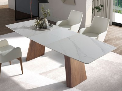 Mesa extensible para comedor con sobre porcelánico y base de chapa natural de nogal 1134 Ángel Cerdá