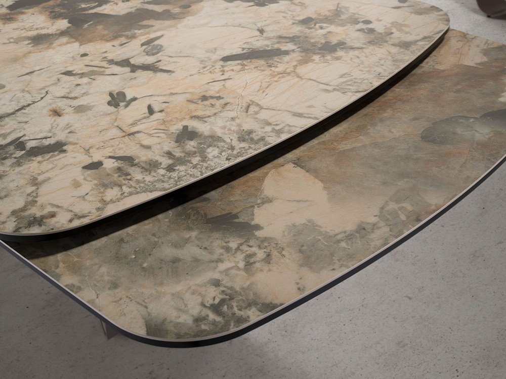 Detalle de sobre y las extensiones de la mesa de comedor de Ángel Cerda 1152