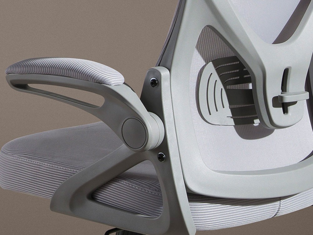 Detalle de la estructura de pvc gris y el tapizado en tejido del mismo color, sillón 4153