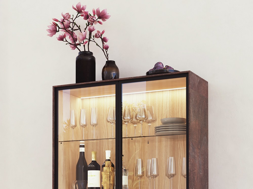 Vitrina con dos puertas y luz led 781 de Piñero y Cabrero