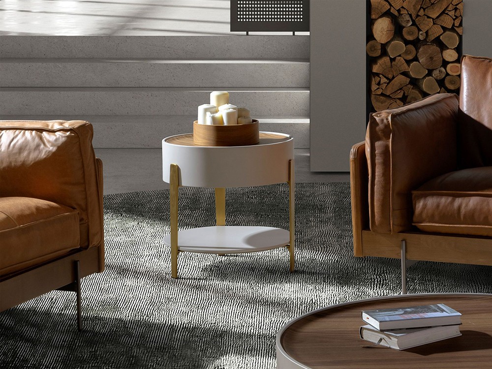 De diseño vanguardista la mesa auxiliar 2150 será un must en tu salón