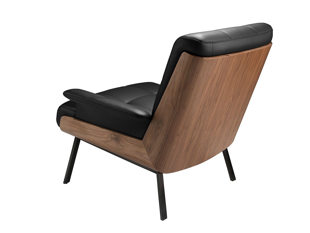 Trasera en chapa natural de nogal en la butaca 5140 de Ángel Cerdá