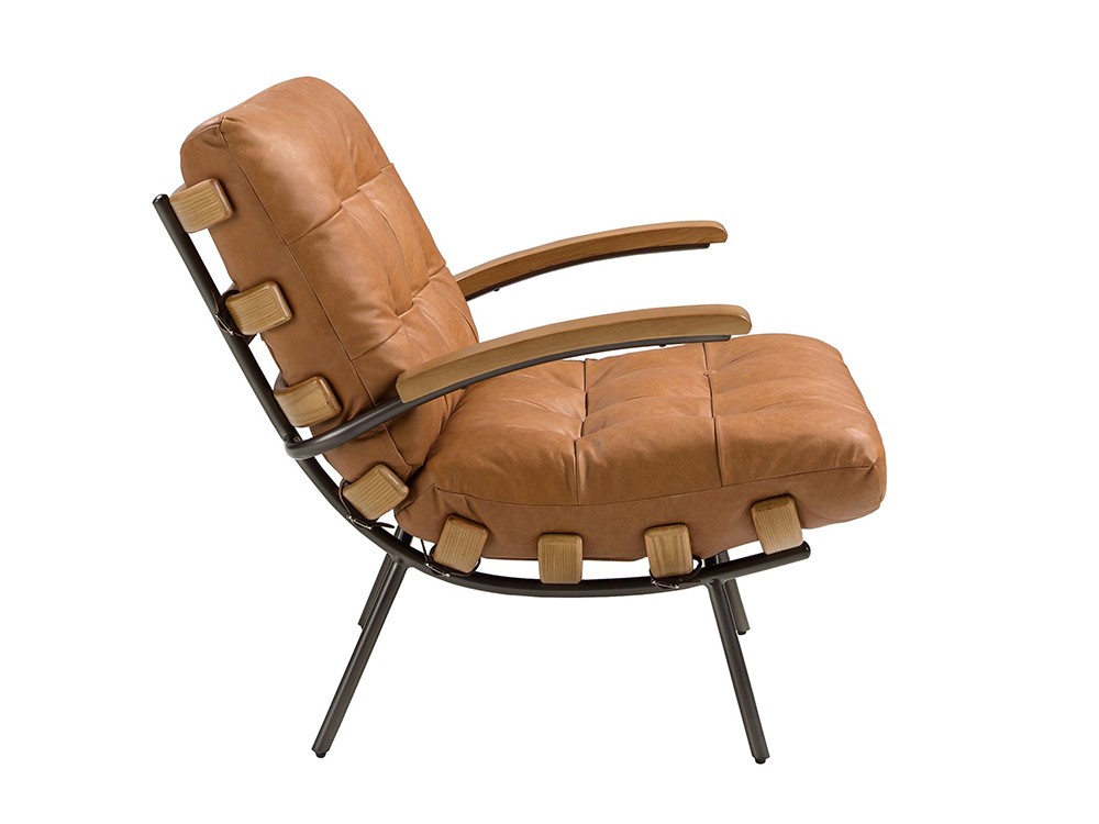 Diseño vanguardista de butaca tapizado en piel de Ángel Cerdá 5153