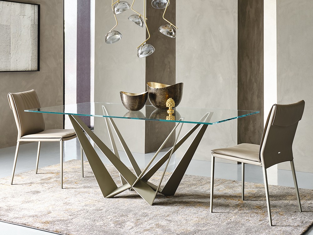 Mesa de comedor Skorpio con sobre de cristal de Cattelan