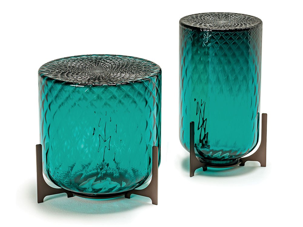 Puedes elegir entre las dos medidas de la mesa auxiliar Dodo verde Pavone de Cattelan