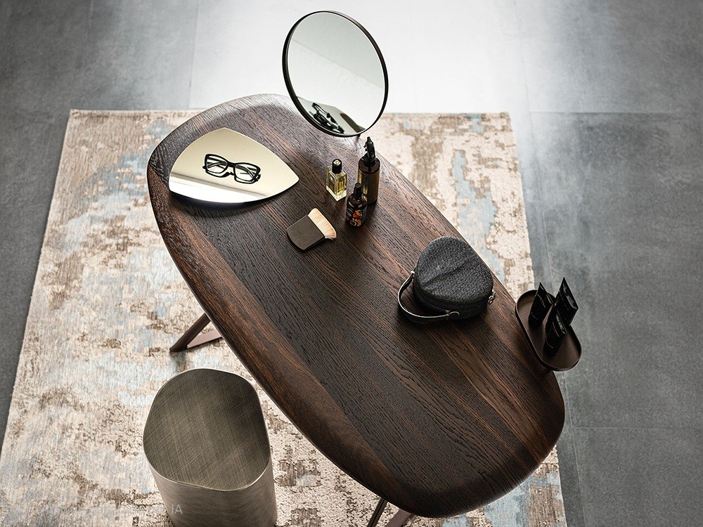 Elige entre los acabados roble o nogal Tahití de Cattelan