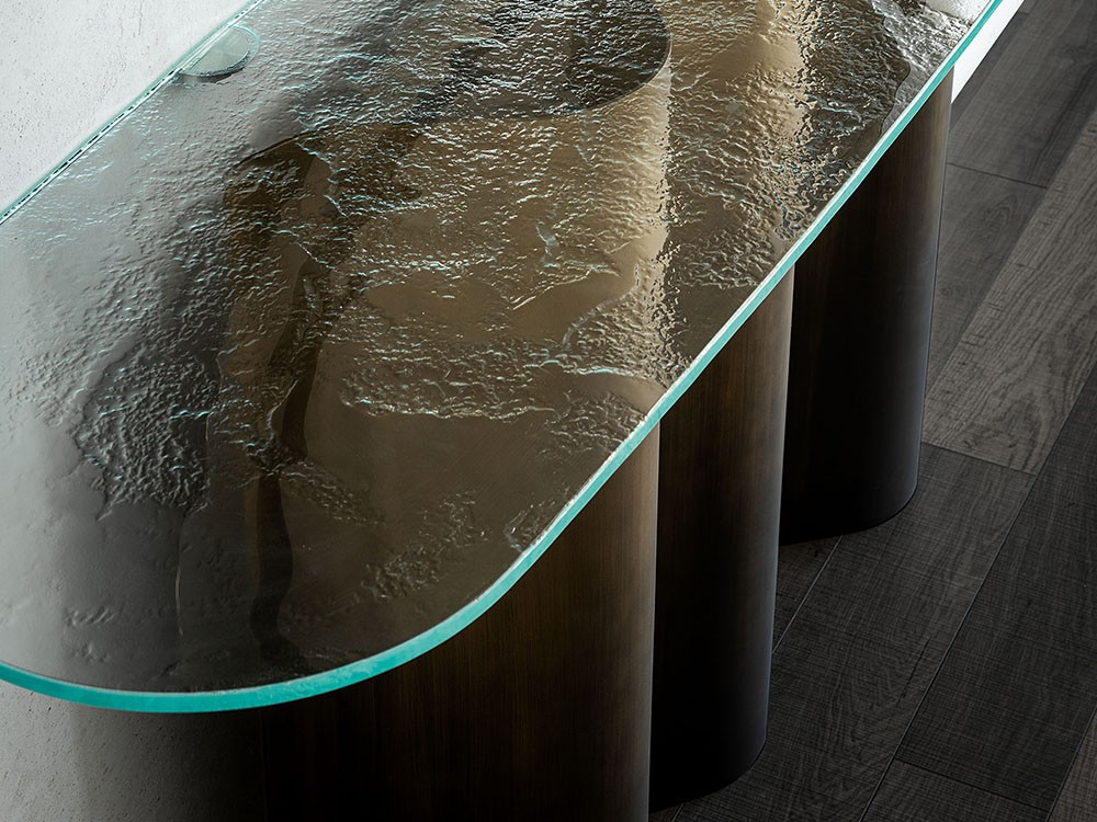 Con base de plancha de acero de líneas curvas de la consola Nettuno de Cattelan