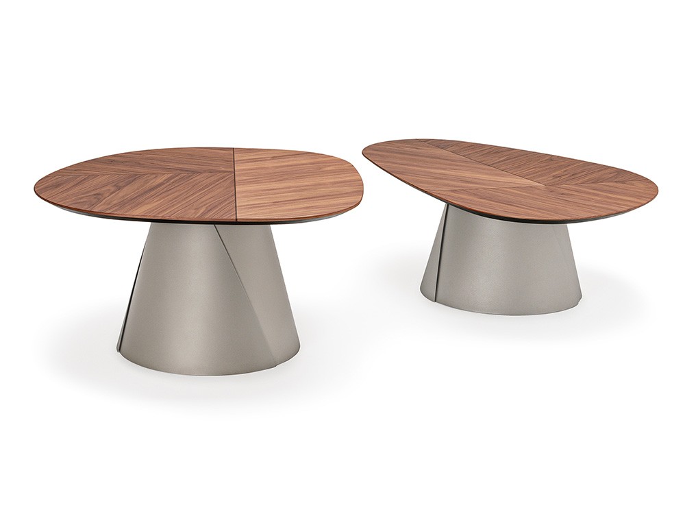 Disponible en varias medidas, puedes ponerla solo o combinada, mesa Adrian Wood de Cattelan