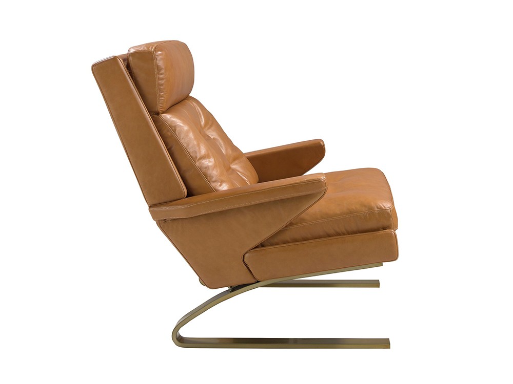 Originales patas de acero inoxidable en color dorado del sillón 5157 de Ángel Cerdá