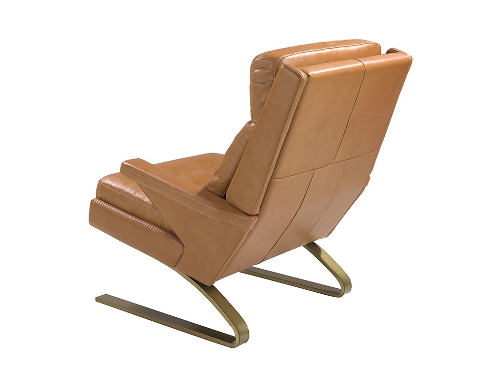 Sillón de diseño con asiento tapizado en piel con patas de acero dorado 5157 de Ángel Cerdá