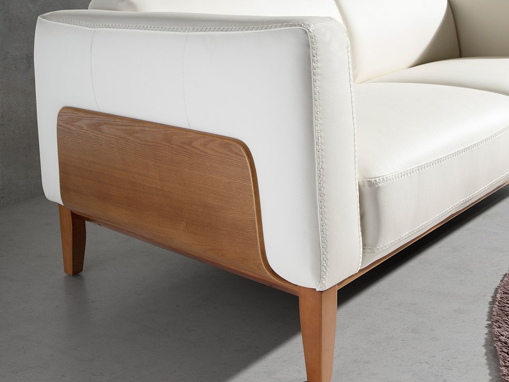 Base con embellecedor de madera de roble teñida en color nogal para los sofás 6118 y 6615 de Ángel Cerdá