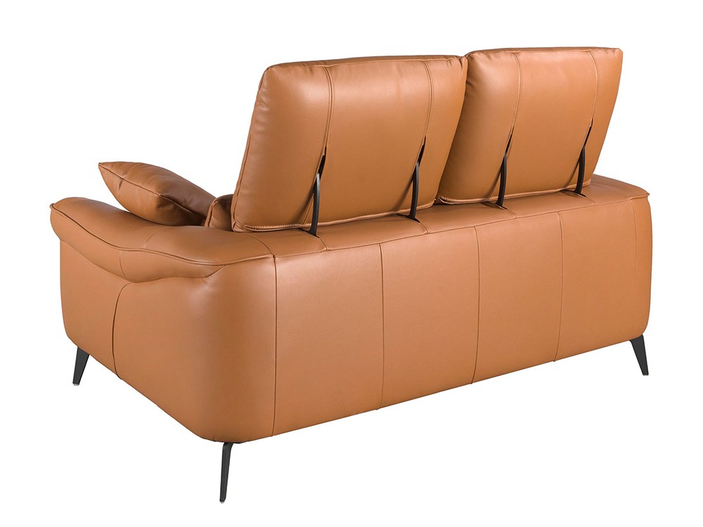 Confortable gracias a sus cojines y el reposacabezas elevable 6207 o 6208 de Ángel Cerdá