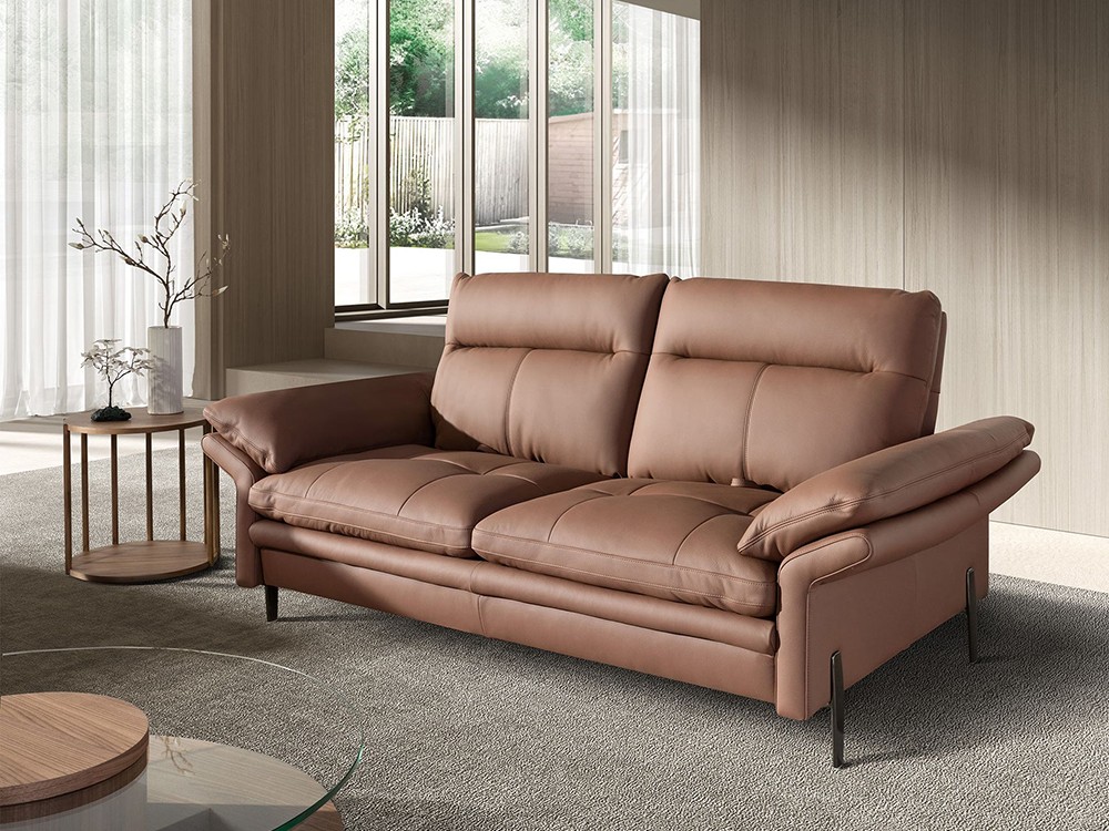 Con patas de acero cromado oscurecido del sofá 6242 o 6241 de Ángel Cerdá