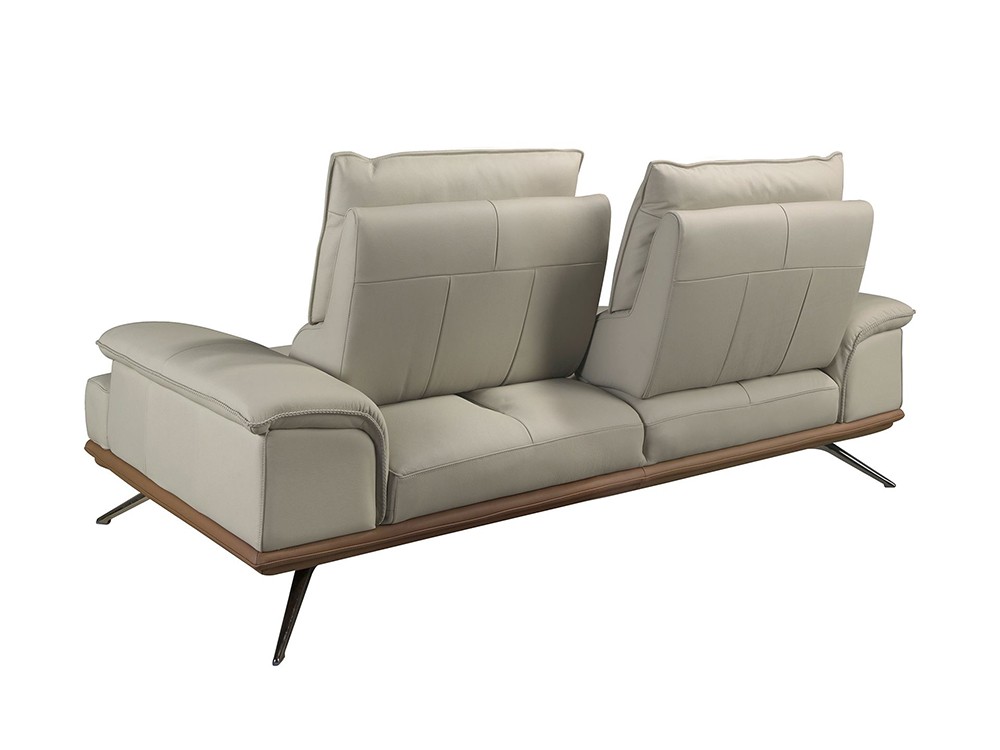 Respaldo basculante que invita al relax, sofá 6248 o 6247 de Ángel Cerdá