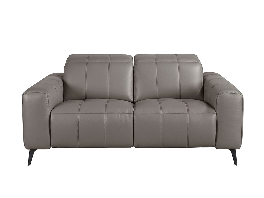 Con tapizado en piel natural de origen vacuno en color gris de 1.25mm de espesor