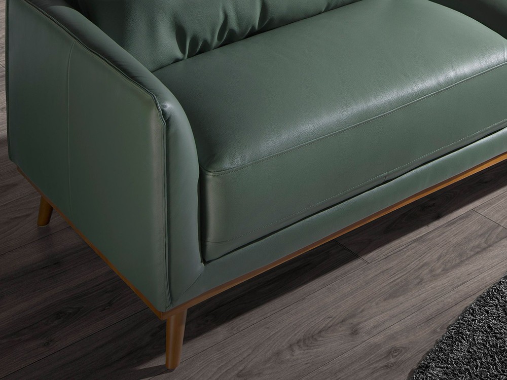 Detalle del tapizado en piel natural color verde sofá 6199 / 6200