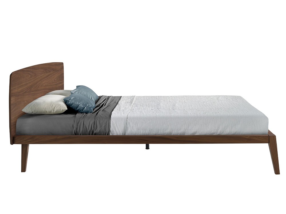 En chapa de nogal natural de 0.5mm de espesor cama 7178 de Ángel Cerdá