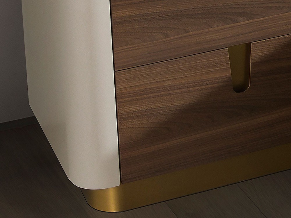 Detalle de la mesita de noche 7187 en chapa nogal, laca beige y acero dorado de Ángel Cerdá