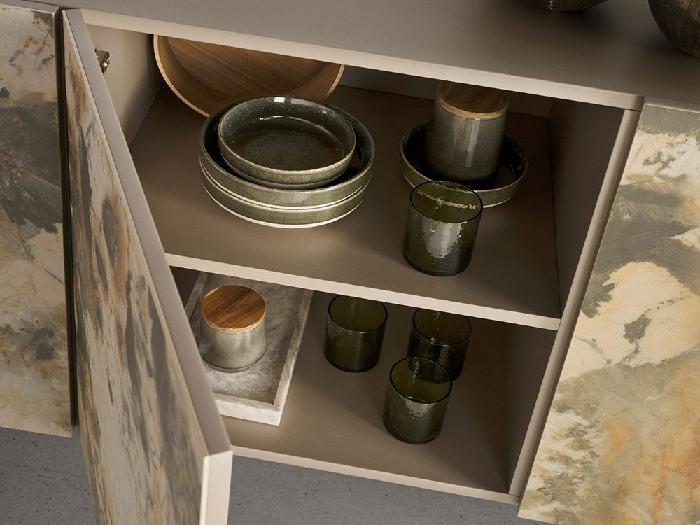 Con tres puertas aparador 3270 de Ángel Cerdá