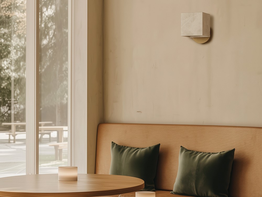 Aplique Cubic con tulipa de alabastro de Aromas del campo