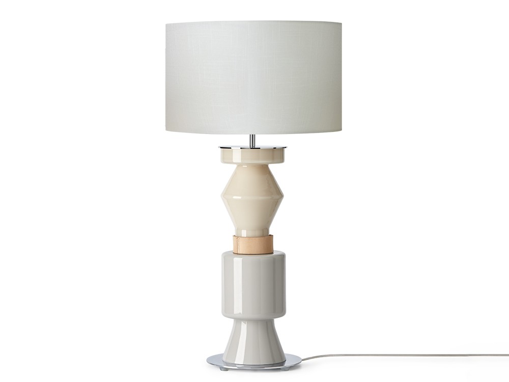 Puedes elegir el color de la pieza superio y la inferior combinando los colores de Aromas Kitta Ponn