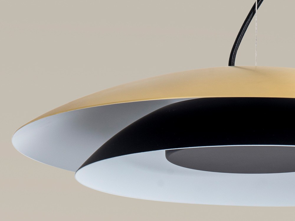 Detalle de la pantalla de la lámpara de techo Noway Leds C4