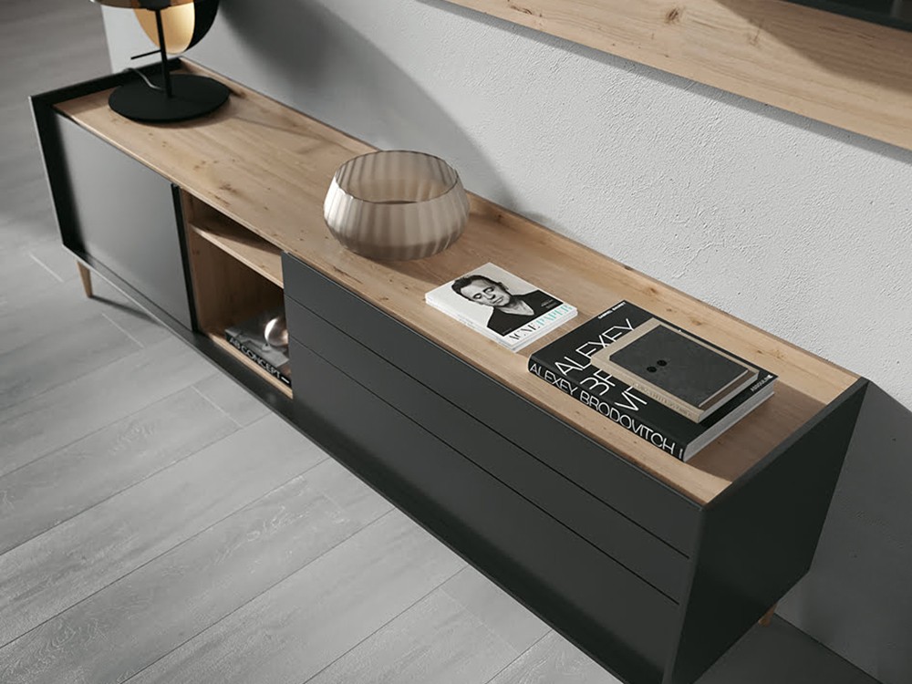 Combina la chapa natural roble con laca en la composición 003 de la colección replay de García Sabaté