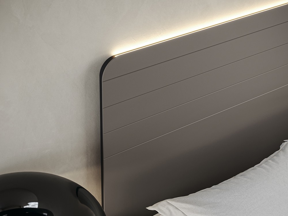 Combina la chapa natural con laca mate en la composición Nano Slim Chic 003 de García Sabater