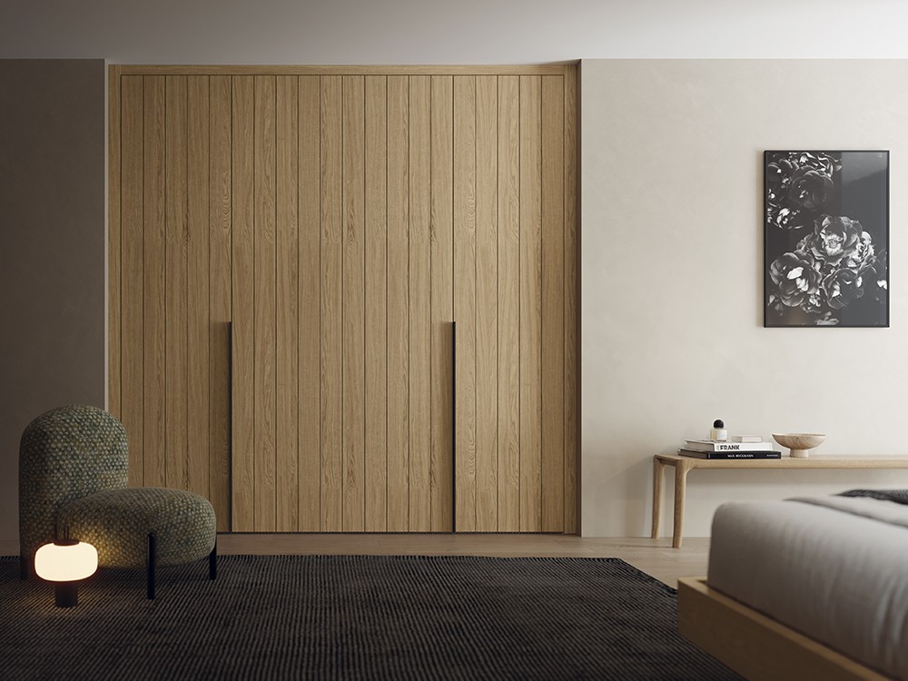 Armario a medida con puertas batientes Stripe de la colección Misura de García Sabaté