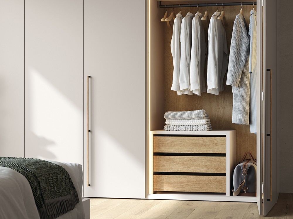 Acabados en lacas, laminados y chapas, tu eliges tu armario de puertas plegables Mistura 15 de García Sabaté