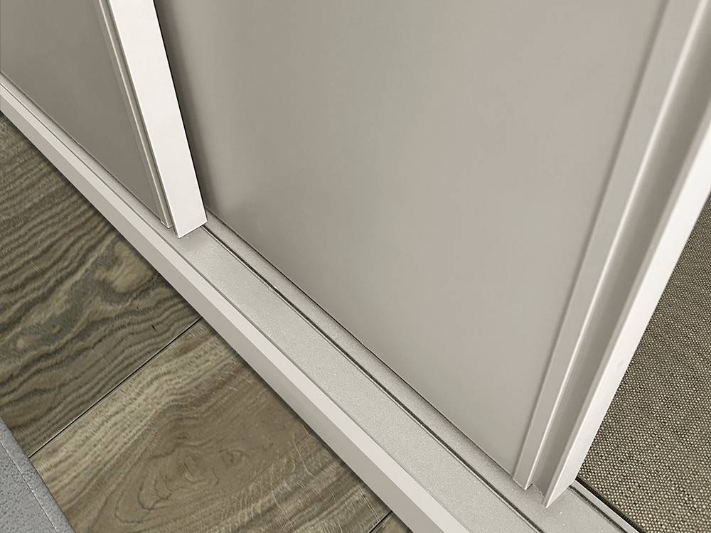 Acabados en lacas, laminados y chapas, tu eliges tu armario de puertas correderas Mistura 18 de García Sabaté