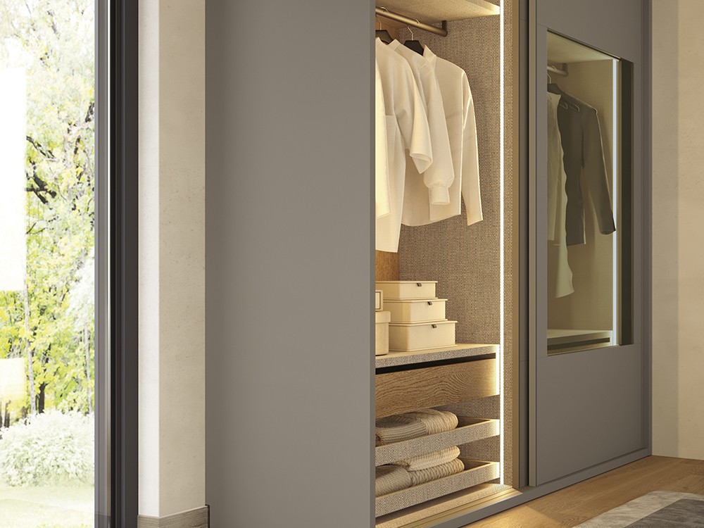 Interior con accesorios y luz led Mix Misura de García Sabaté