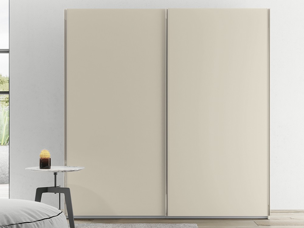 Interior con accesorios y luz led Persa Misura de García Sabaté