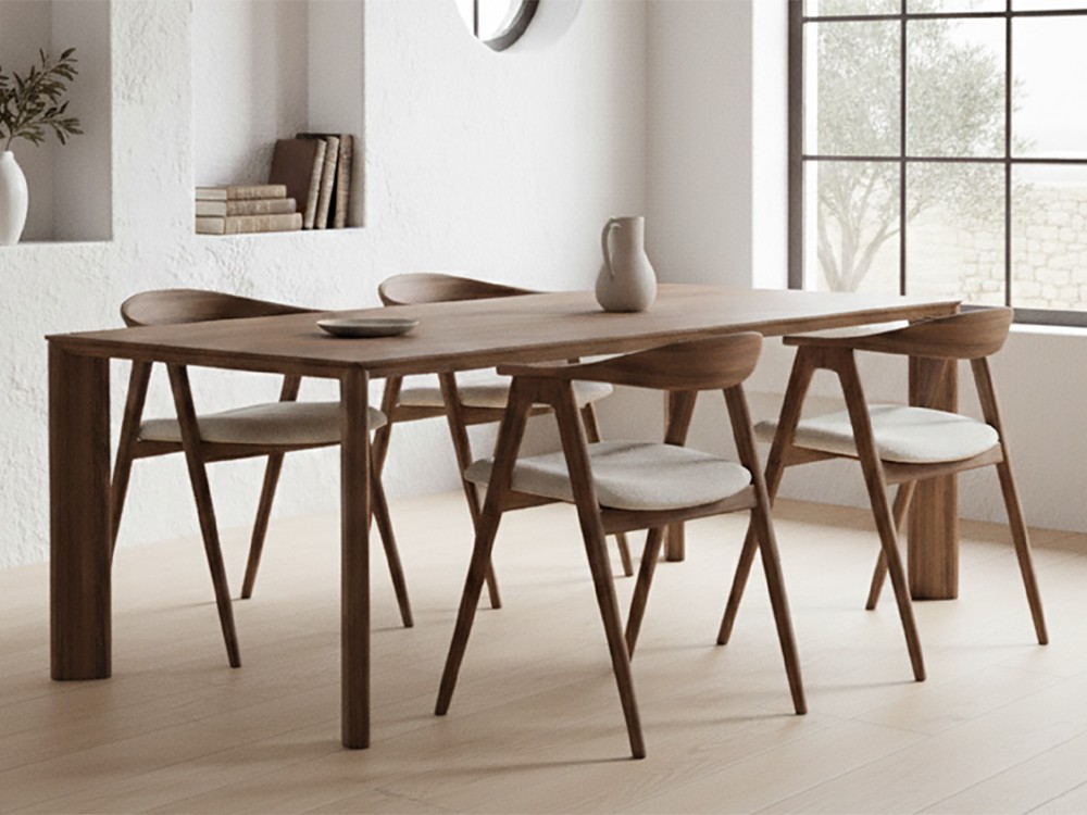 Elige entre los dos acabados disponibles para la mesa de comedor Mayra de Unika Living