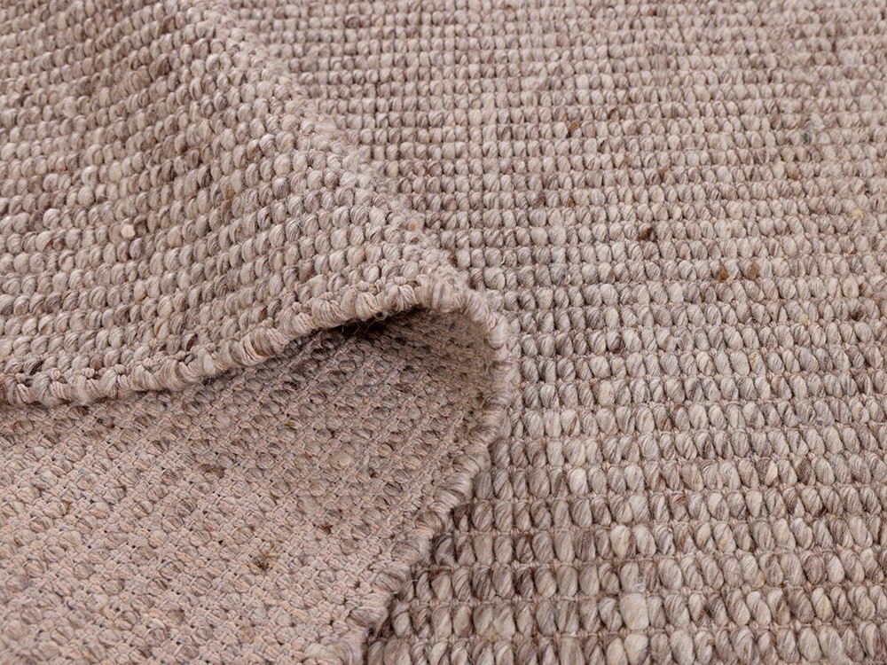 PET y lana son los dos elementos de la alfombra Birma de unika