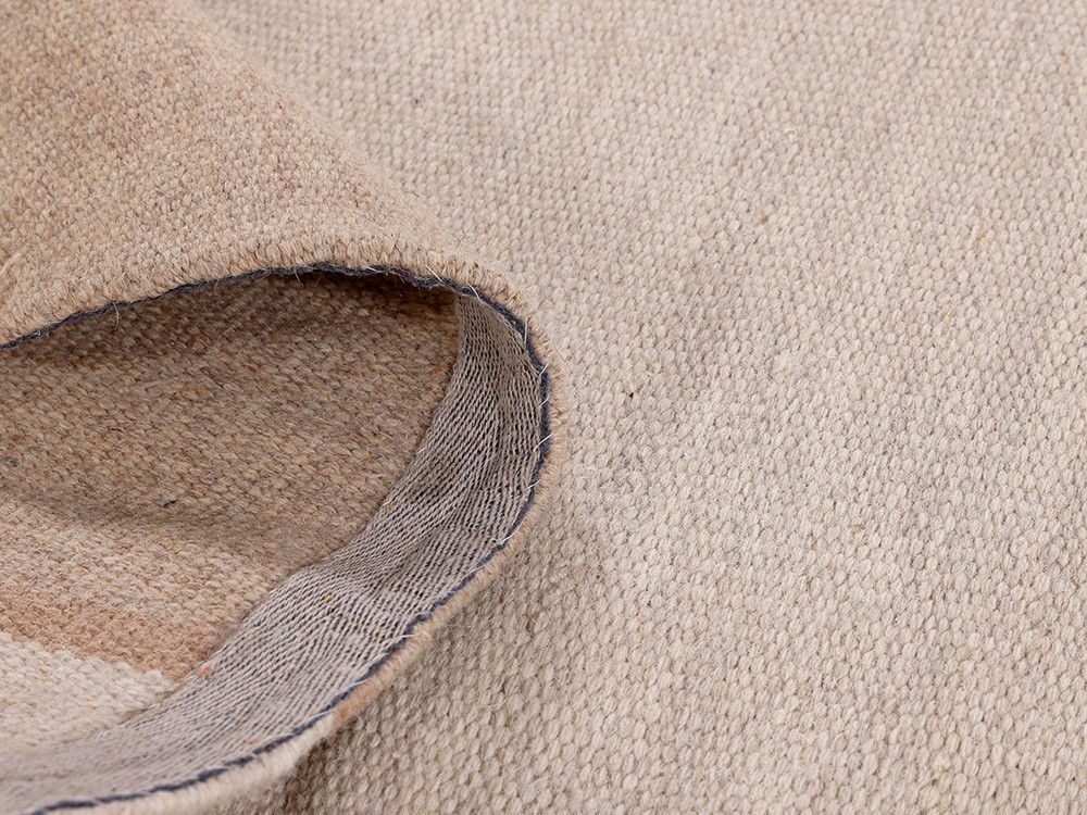 Combina la alfombra Amaral de Unika con otras piezas de la colección Everyday Mediterranean