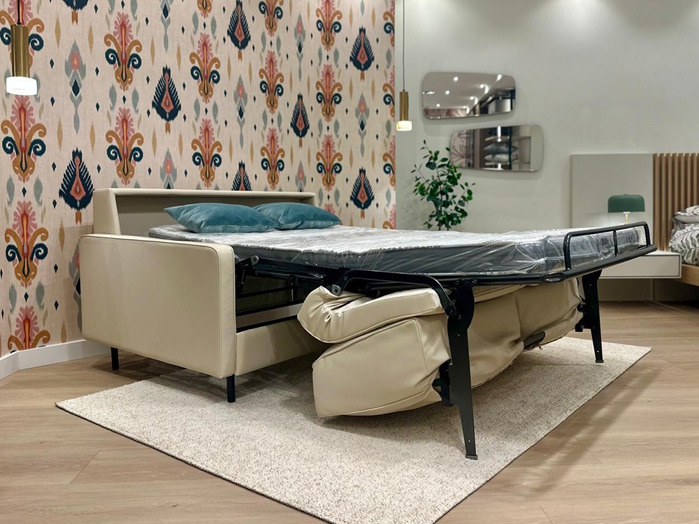 Con colchón de HR de 140x200cm y 12cm de grosor, Due sofá cama de Beltá & Frajumar