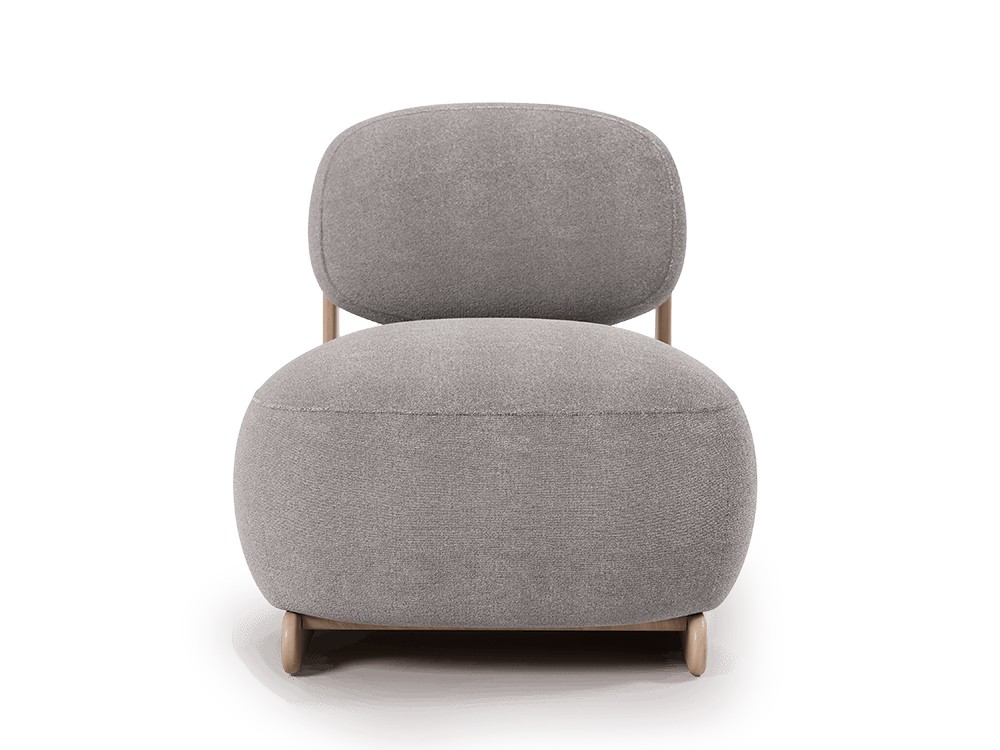 En tapizado ceniza o crema con estructura de madera Mare butaca de Unika