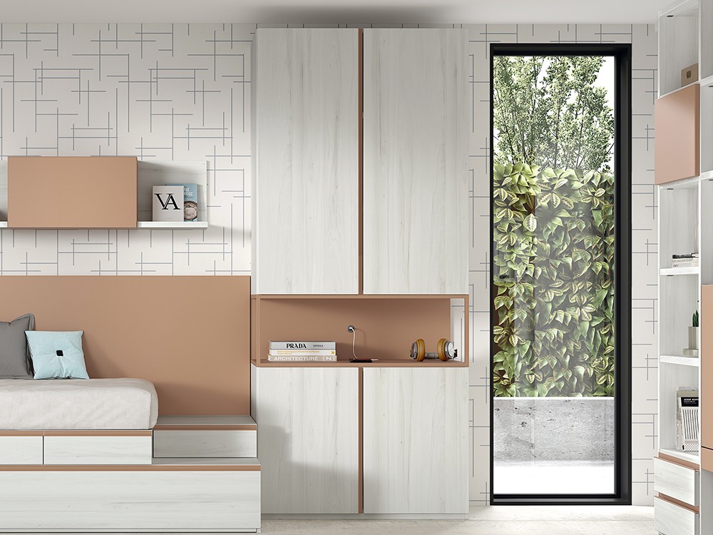 Armario con cuatro puertas con hueco con luz led y USB Advance Formas de Glicerio Chaves