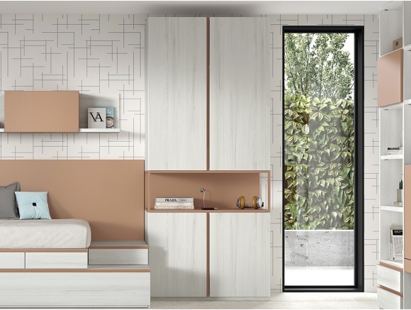 Armario con cuatro puertas con hueco con luz led y USB Advance Formas de Glicerio Chaves