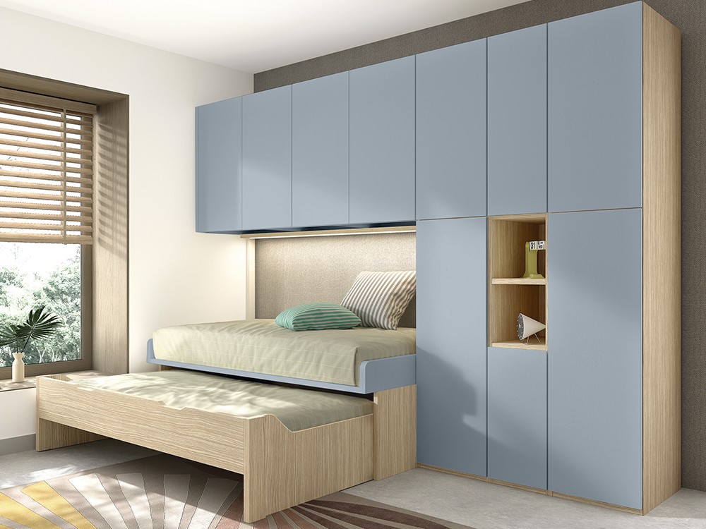 Dormitorio con dos camas de la misma medida y armarios de almacenaje Advance 053 Glicerio Chaves