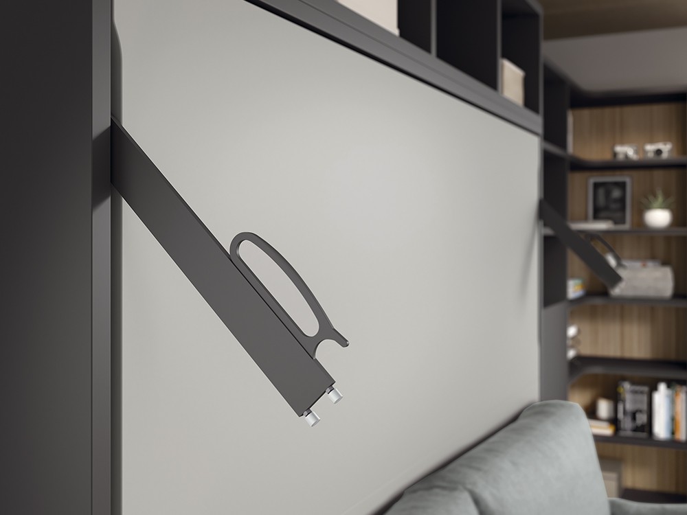 Detalle del tirador-pata de Glicerio Chaves Advance Formas 066