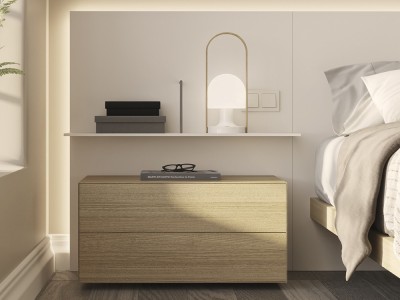 Detalle del cabecero Art y la mesita de noche Night Collection de Besform