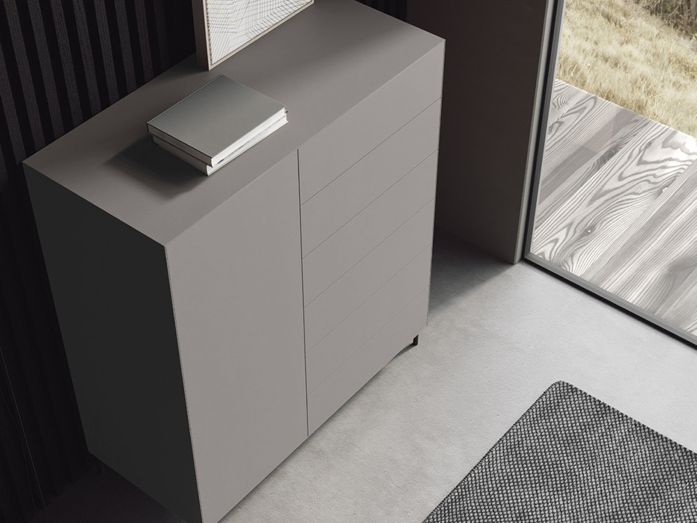 Puedes escoger el color del lacado entre los que te ofrecemos de la carta de Besform para el zapatero Mitra