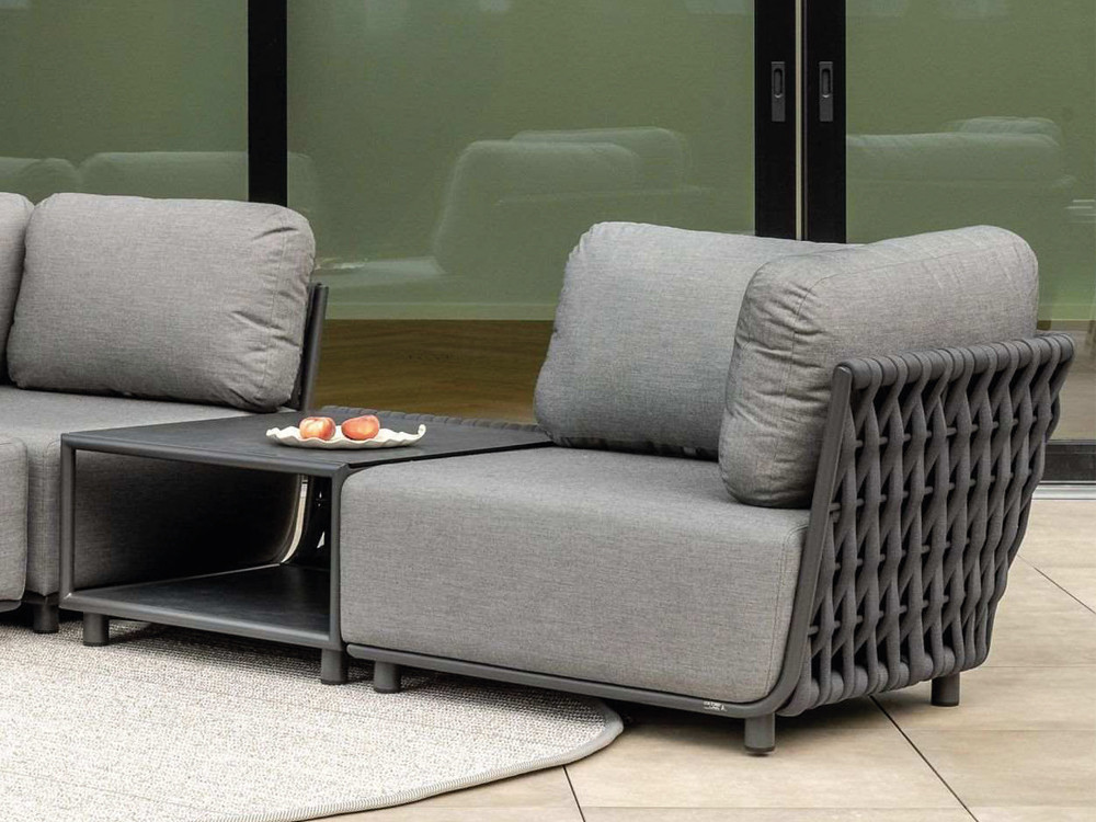 Puedes elegir entre los dos acabados disponibles de la mesa de centro Laos de Majestic