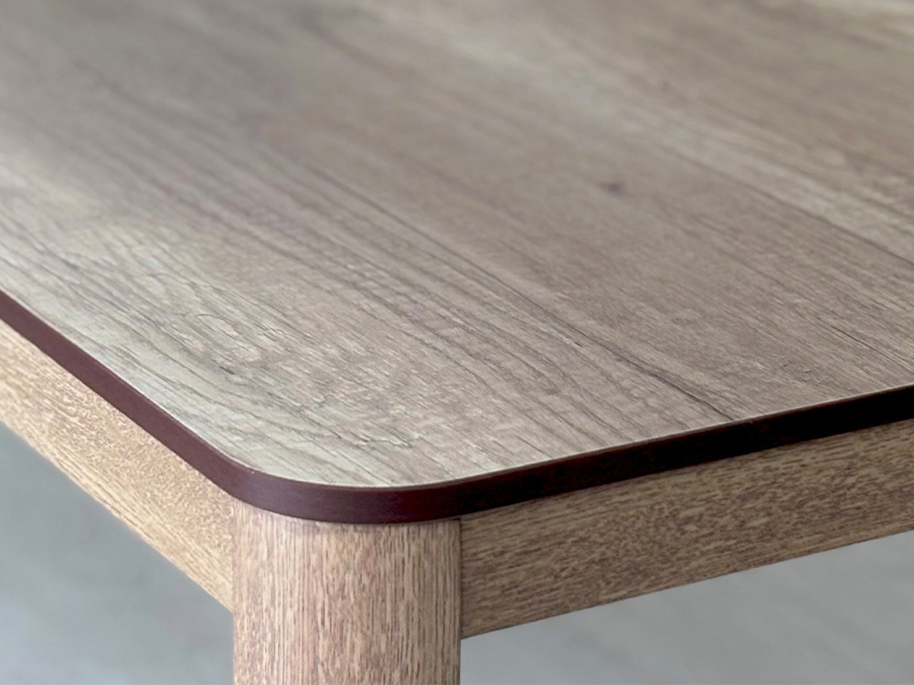 Detalle del sobre de aluminio imitación madera del set Masai de Majestic Garden