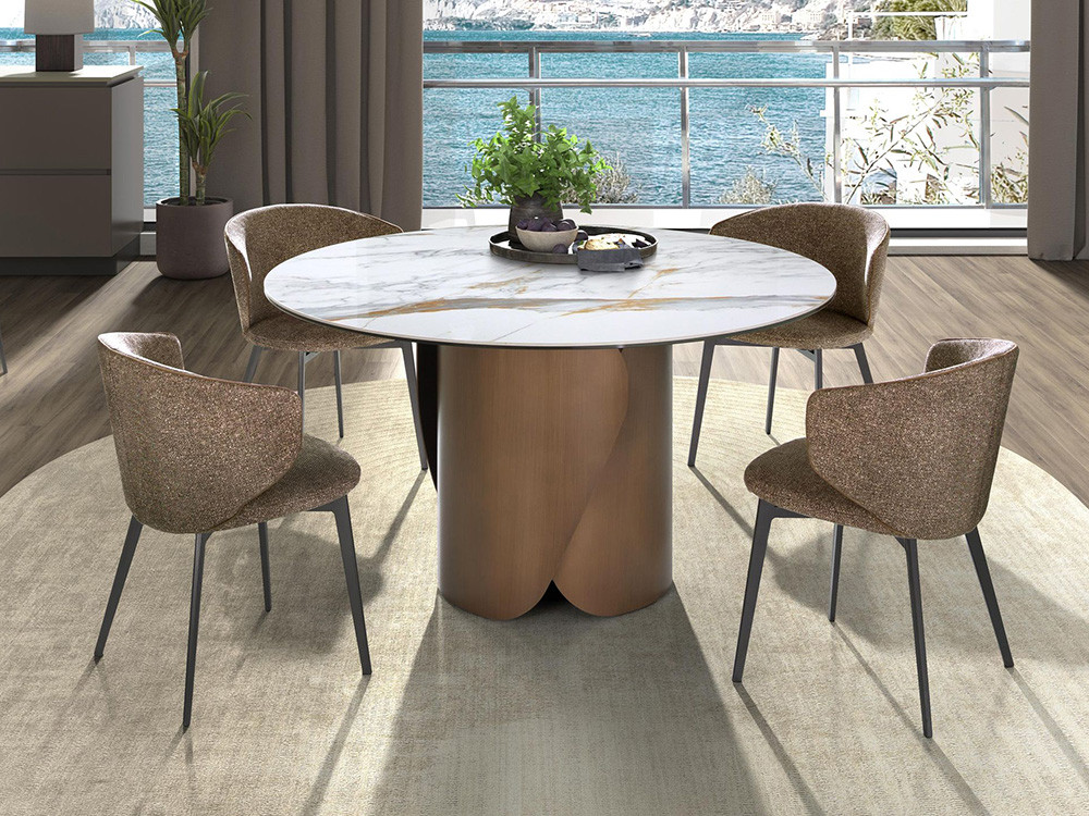 Como silla de comedor o de oficina, silla 4240 de Ángel Cerdá