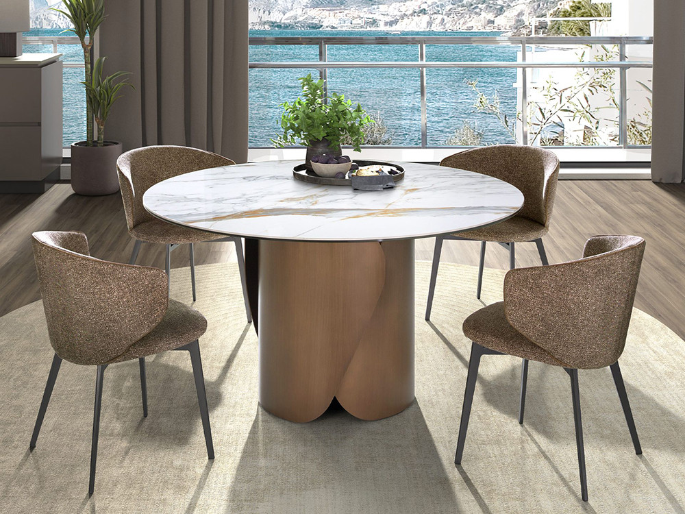 Combina el sobre porcelánico con la base de acero color bronce de Ángel Cerdá en la mesa 1182